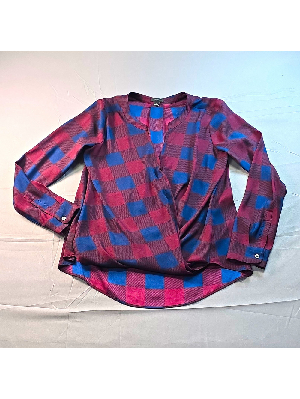 Ann Taylor flowy S Burgundy Blue Plaid V-Neck Long Sleeve Blouse